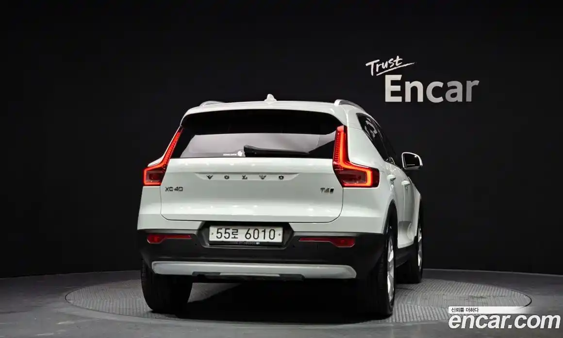 Volvo XC40 2018 2.0 гидро в Москве № 164501, фото 4