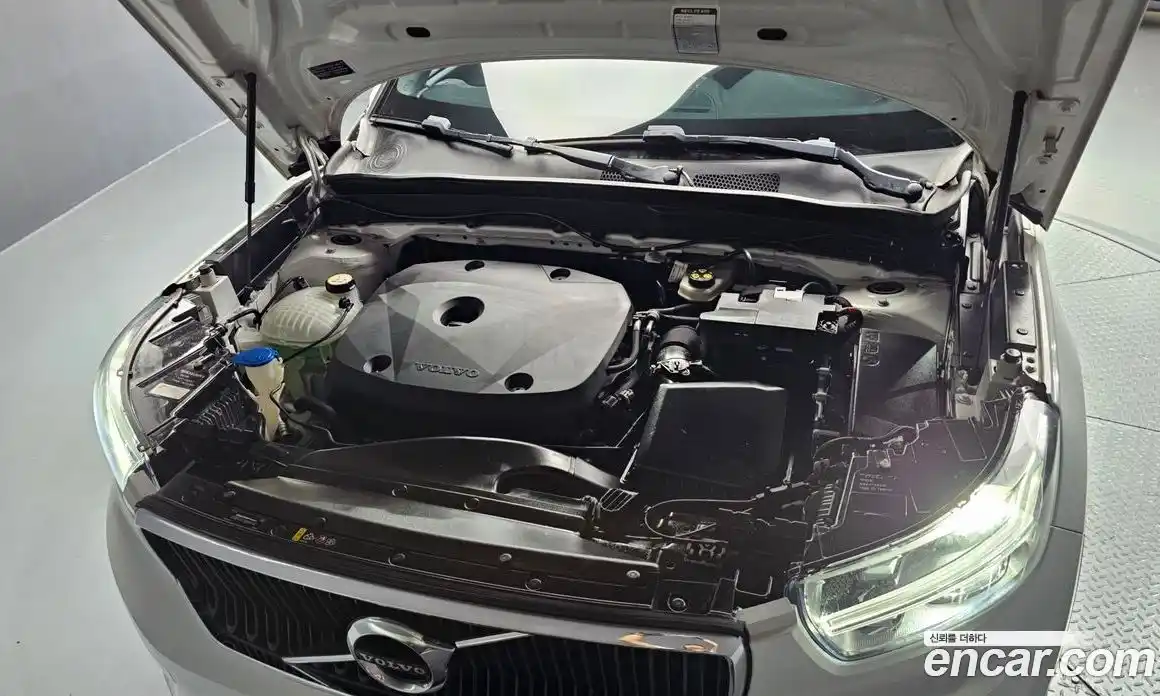 Volvo XC40 2018 2.0 гидро в Москве № 164501, фото 6