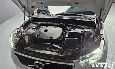 Volvo XC40 2018 2.0 гидро в Москве № 164501, миниатюра 6
