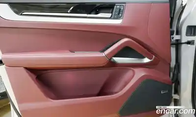 Porsche Cayenne 2023 3.0 гидро в Москве № 165018, миниатюра 7