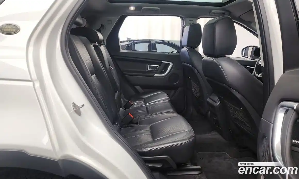 Land Rover Discovery Sport 2017 2.0 гидро в Москве № 166355, фото 12