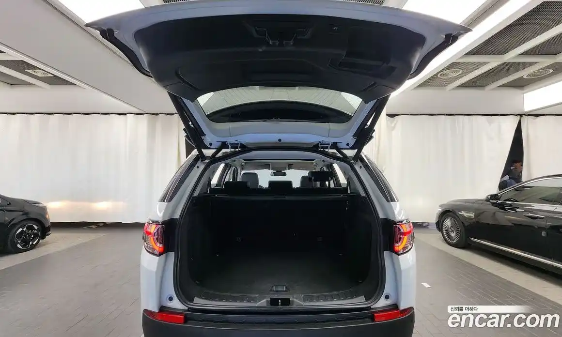 Land Rover Discovery Sport 2017 2.0 гидро в Москве № 166355, фото 20