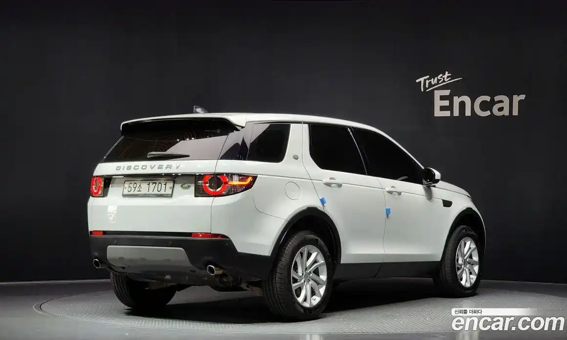 Land Rover Discovery Sport 2017 2.0 гидро в Москве № 166355, фото 2