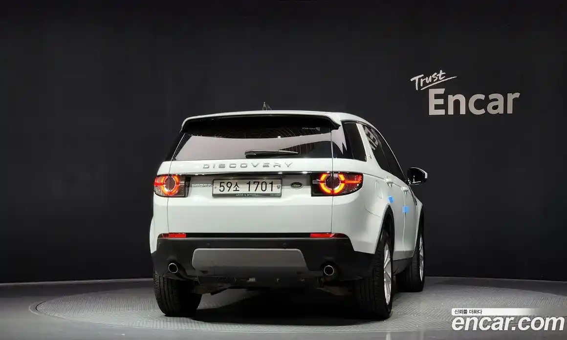 Land Rover Discovery Sport 2017 2.0 гидро в Москве № 166355, фото 4