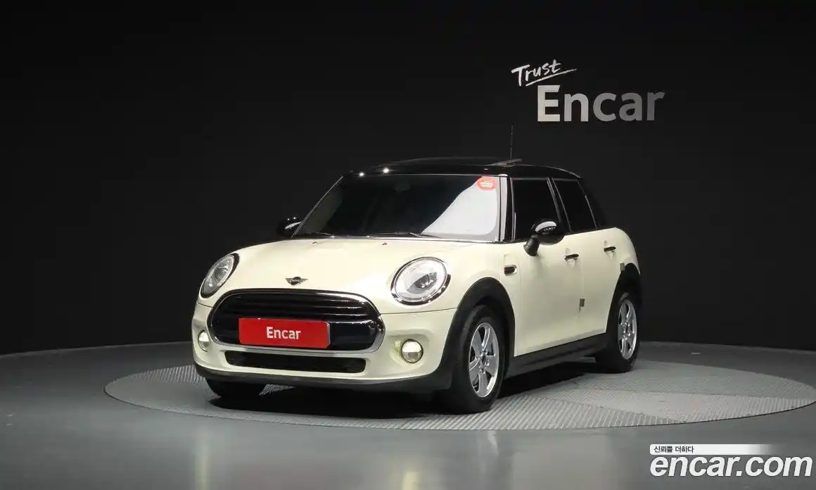 Mini Cooper 2015 1.5 гидро в Москве № 167191, фото 1