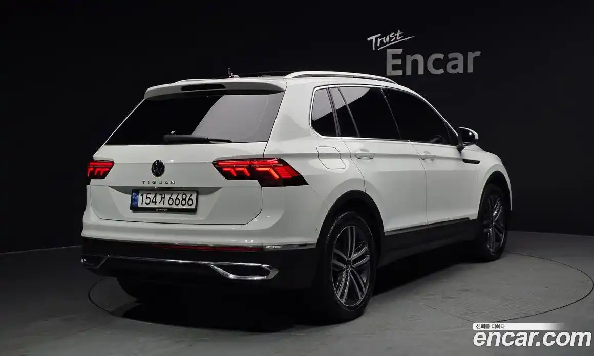 Volkswagen Tiguan 2022 2.0 гидро в Москве № 168476, фото 2