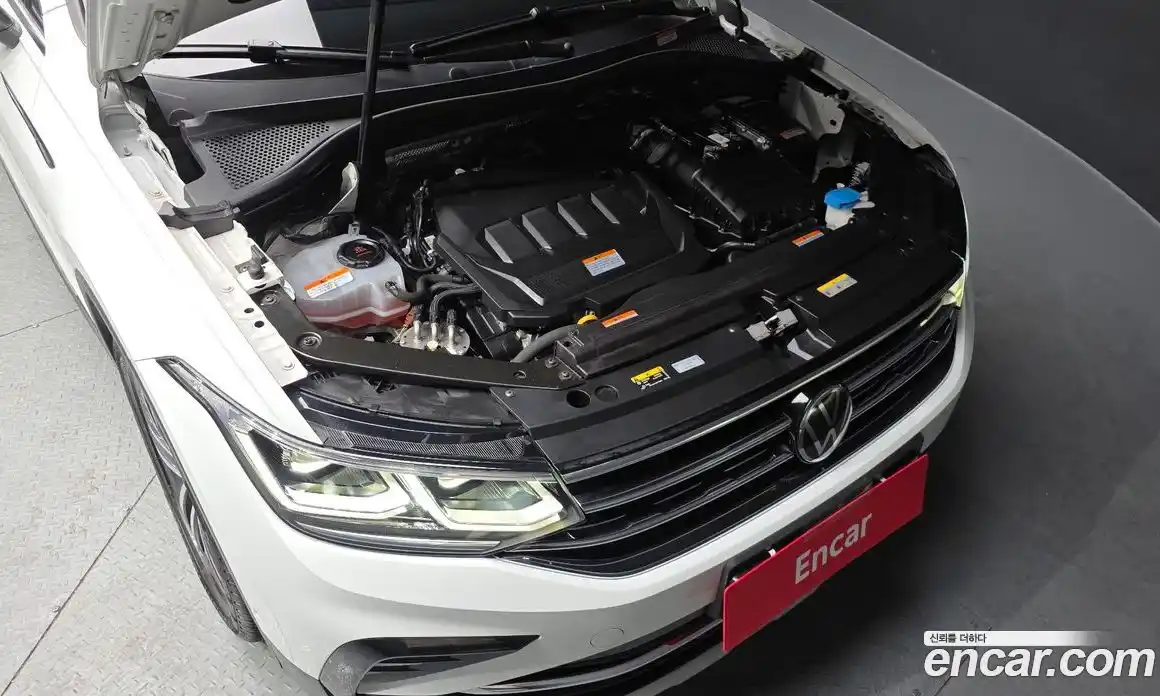 Volkswagen Tiguan 2022 2.0 гидро в Москве № 168476, фото 6