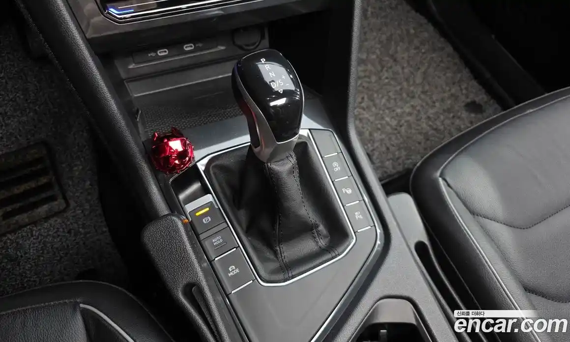 Volkswagen Tiguan 2022 2.0 гидро в Москве № 168476, фото 9