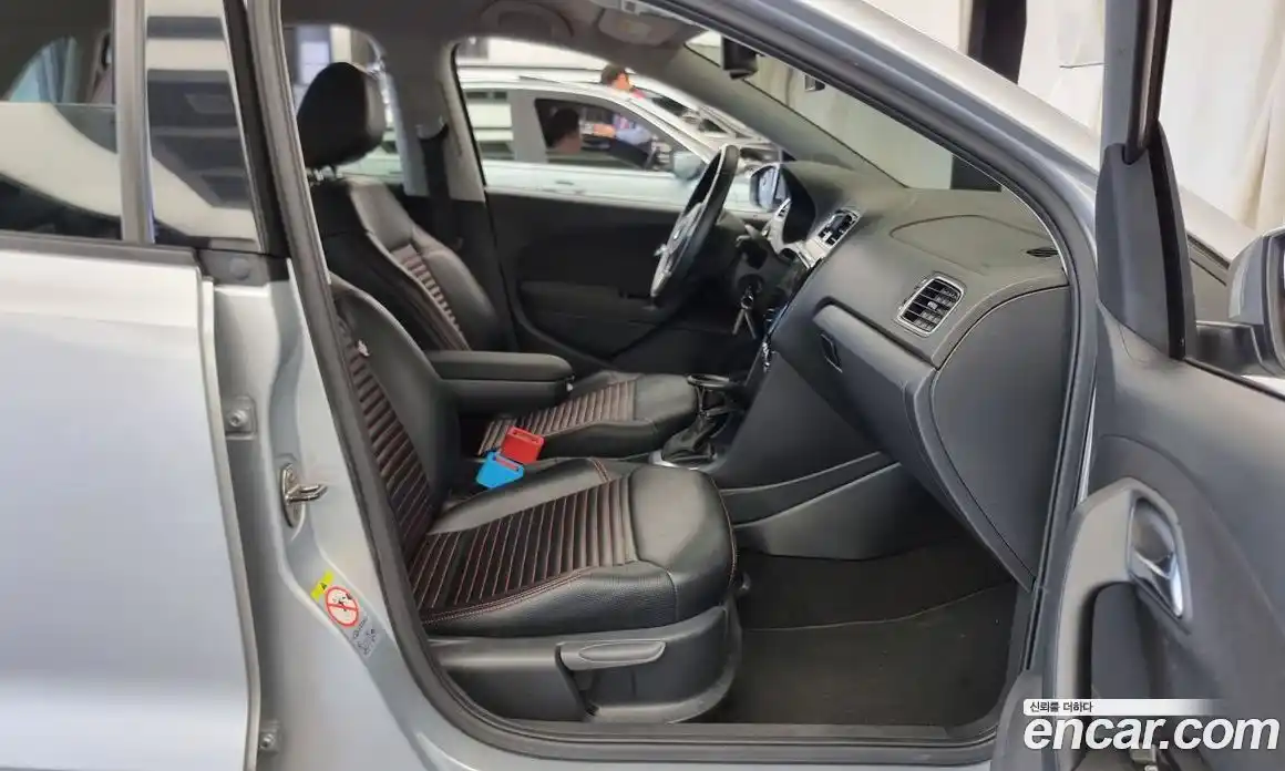 Volkswagen Polo 2013 1.6 гидро в Москве № 168768, фото 11