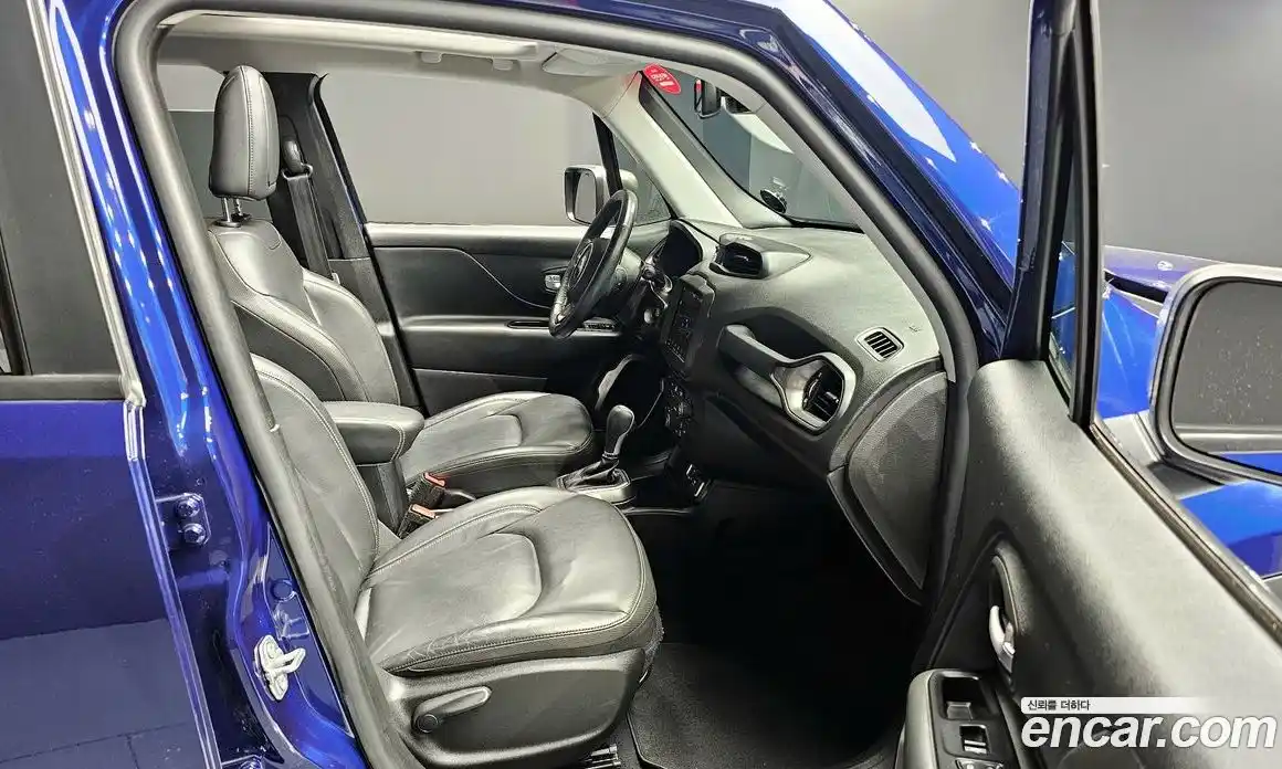 Jeep Renegade 2019 2.4 гидро в Москве № 169788, фото 11