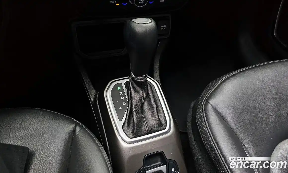 Jeep Renegade 2019 2.4 гидро в Москве № 169788, фото 9