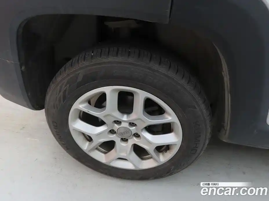 Jeep Renegade 2015 2.0 гидро в Москве № 170039, фото 20