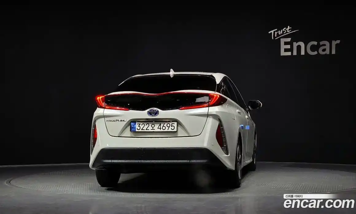 Toyota Prius 2018 1.8 гидро в Москве № 170294, фото 4