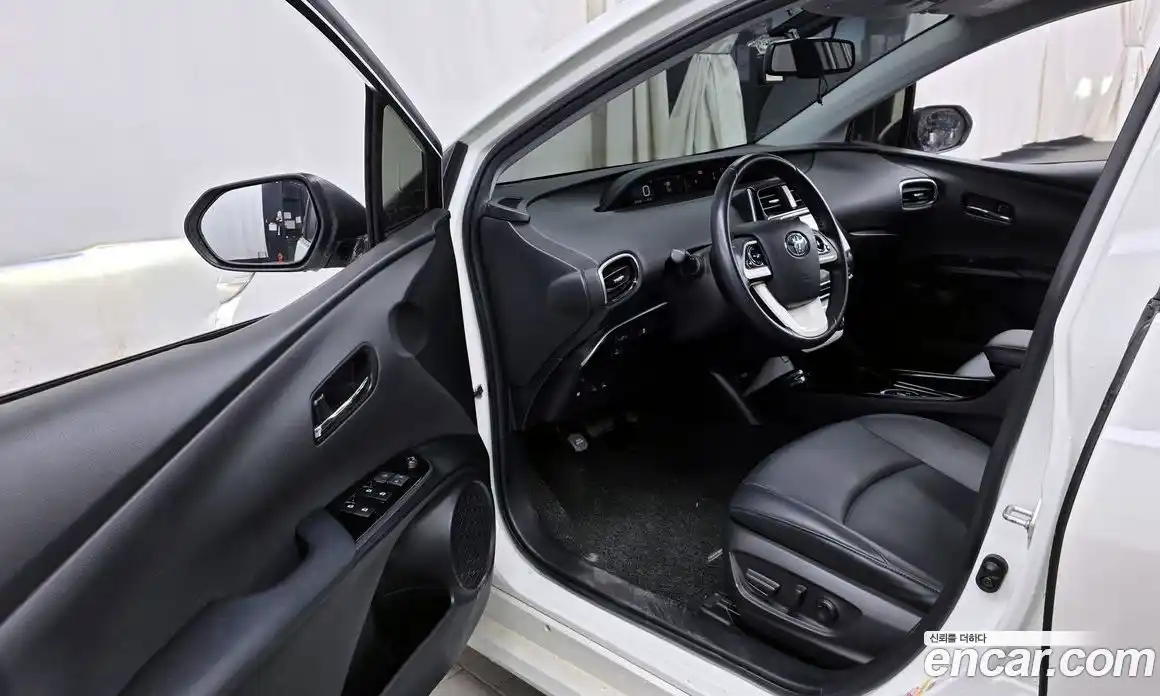 Toyota Prius 2018 1.8 гидро в Москве № 170294, фото 10