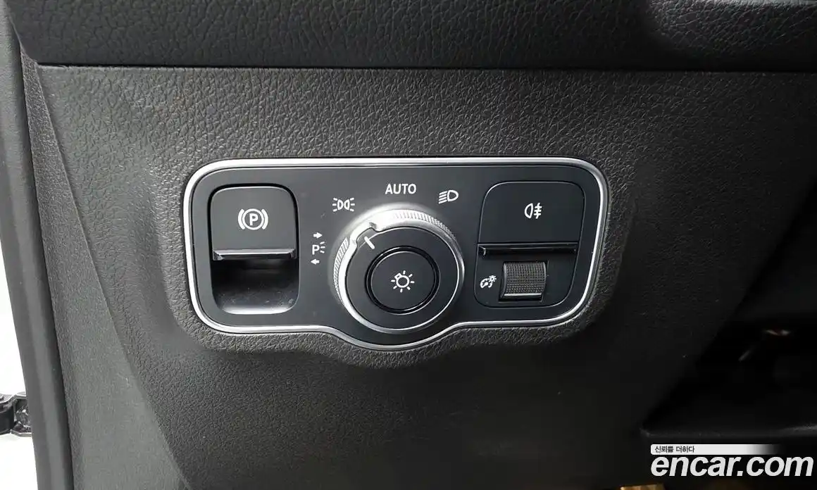Mercedes-Benz GLB-Class 2021 2.0 гидро в Москве № 180044, фото 17