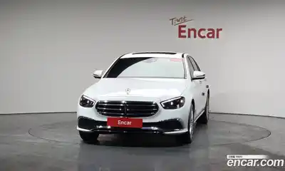 Mercedes-Benz E-Class 2022 2.0 гидро, миниатюра 2