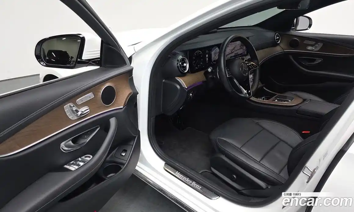 Mercedes-Benz E-Class 2022 2.0 гидро, фото 10