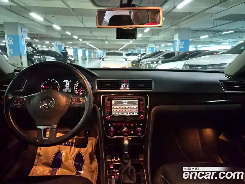 Volkswagen Passat 2014 2.0 гидро в Москве № 199337, фото 19