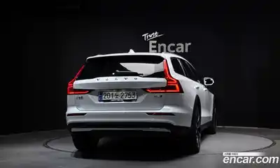 Volvo V60 2024 2.0 гидро в Москве № 212823, миниатюра 4