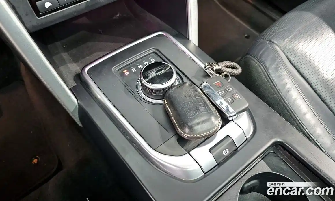 Land Rover Discovery Sport 2017 2.0 гидро в Москве № 213660, фото 9