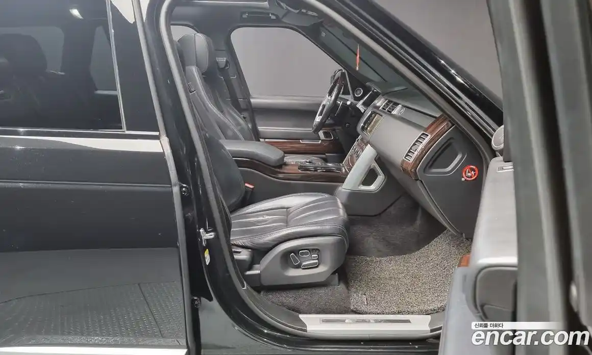 Land Rover Range-Rover 2015 4.4 гидро в Москве № 213752, фото 11