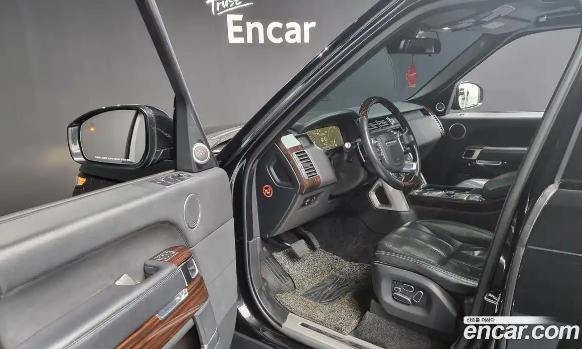 Land Rover Range-Rover 2015 4.4 гидро в Москве № 213752, фото 10