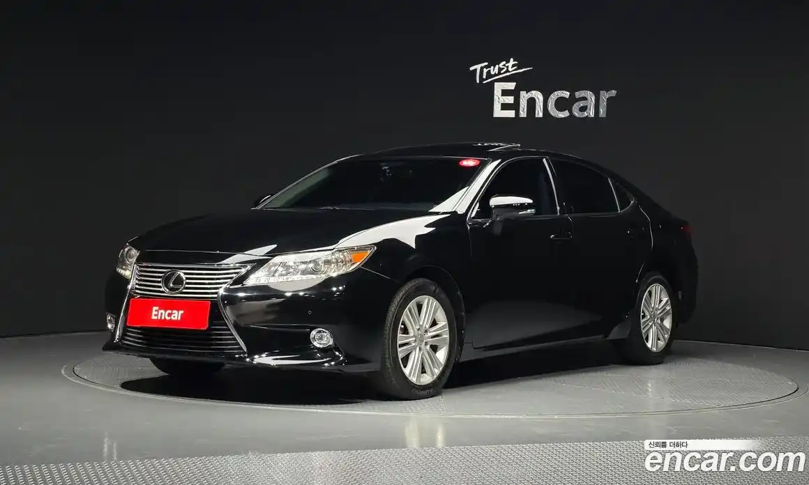 Lexus ES 2015 3.5 гидро в Москве № 214666, фото 1