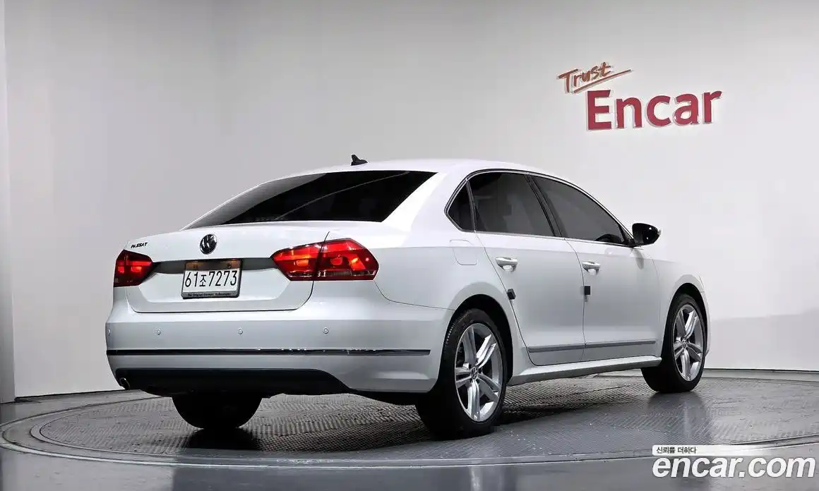 Volkswagen Passat 2013 2.5 гидро в Москве № 214891, фото 2