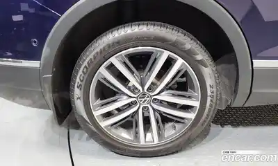 Volkswagen Tiguan 2023 2.0 гидро в Москве № 214958, миниатюра 5