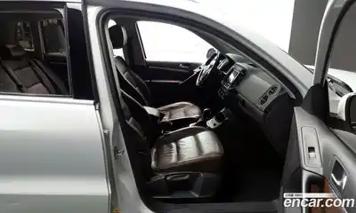 Volkswagen Tiguan 2014 2.0 гидро в Москве № 215200, миниатюра 11