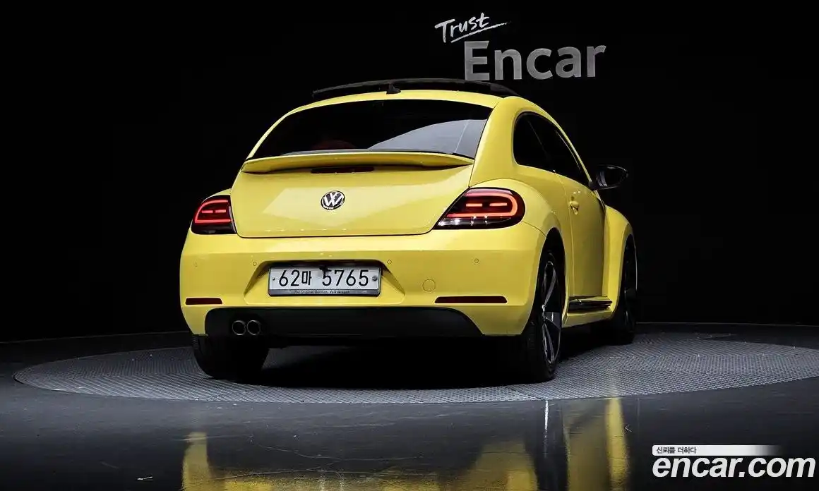 Volkswagen Beatle 2013 2.0 гидро в Москве № 215235, фото 4