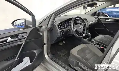 Volkswagen Golf 2015 1.6 гидро в Москве № 215298, миниатюра 10