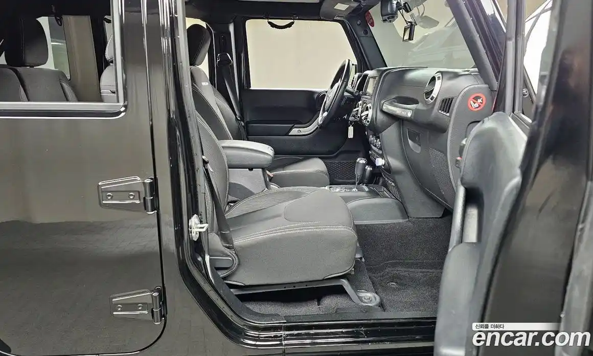 Jeep Wrangler 2017 3.6 гидро в Москве № 215450, фото 11