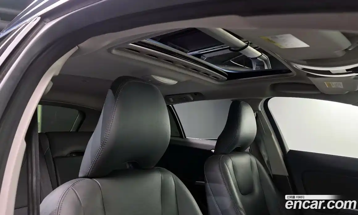 Volvo V60 2015 1.6 гидро в Москве № 217203, фото 16