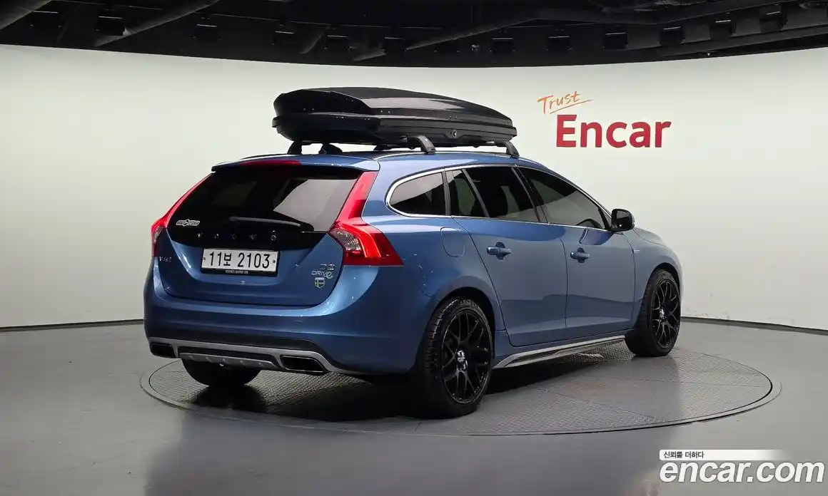 Volvo V60 2015 1.6 гидро в Москве № 217203, фото 2