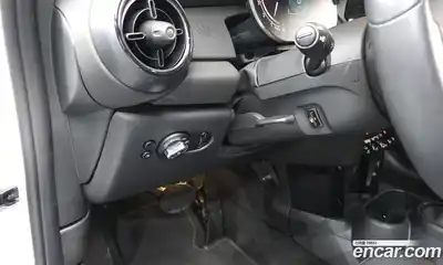 Mini Cooper 2024 2.0 гидро в Москве № 231381, миниатюра 12