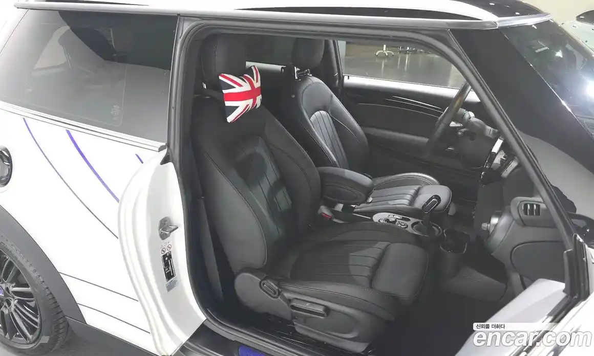 Mini Cooper 2024 2.0 гидро в Москве № 231381, фото 9