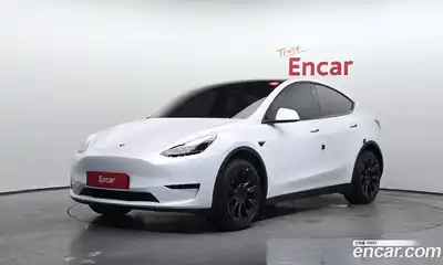 Tesla Model Y, 2024