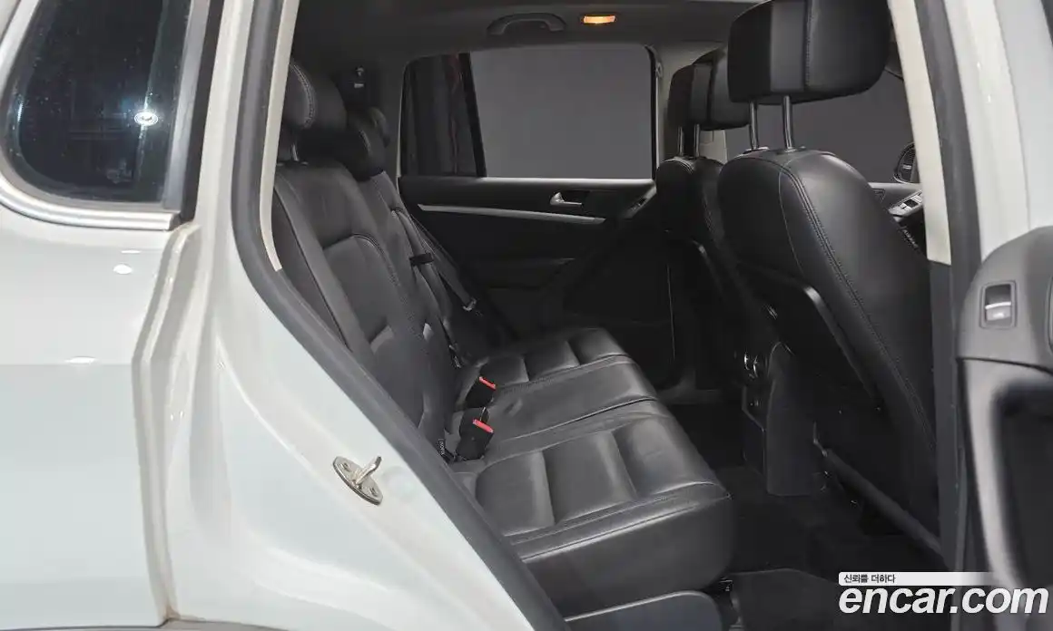 Volkswagen Tiguan 2014 2.0 гидро в Москве № 232175, фото 12