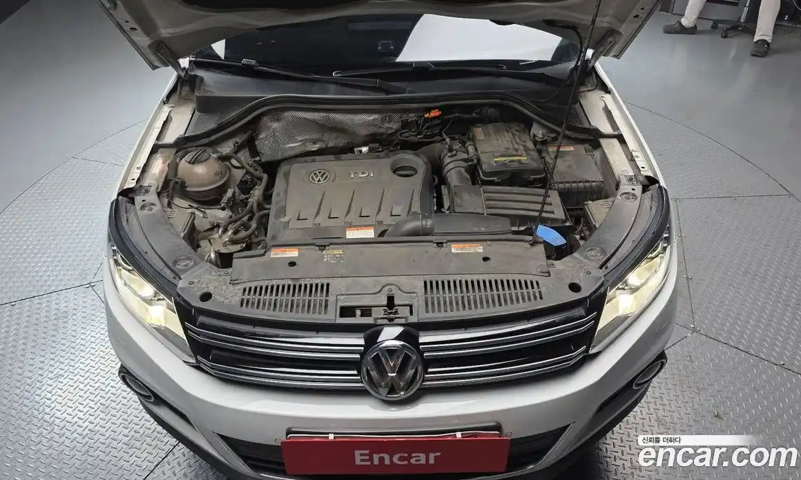 Volkswagen Tiguan 2014 2.0 гидро в Москве № 232175, фото 6
