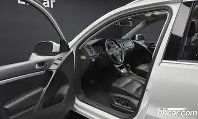 Volkswagen Tiguan 2014 2.0 гидро в Москве № 232175, миниатюра 10