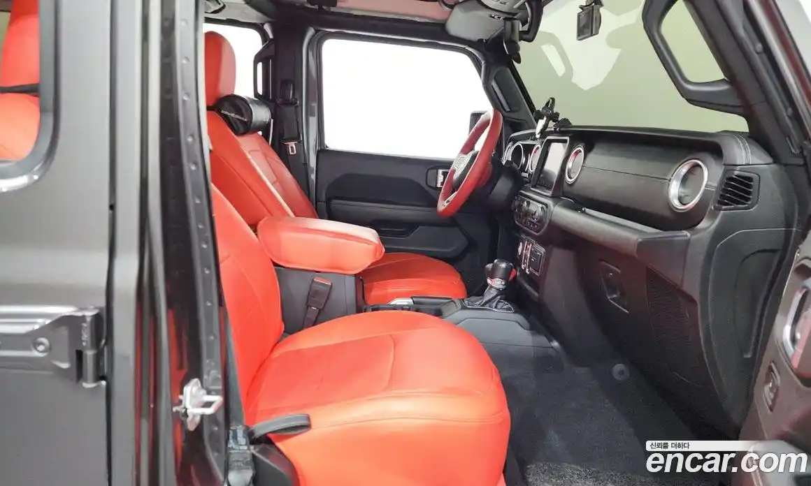 Jeep Wrangler 2021 2.0 гидро в Москве № 232375, фото 11