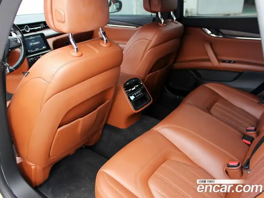 Maserati Quattroporte 2018 3.0 гидро в Москве № 236158, фото 8