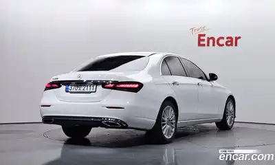 Mercedes-Benz E-Class 2021 2.0 гидро, миниатюра 2