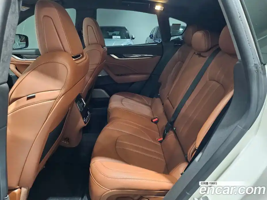 Maserati Levante 2023 3.0 гидро в Москве № 255960, фото 14
