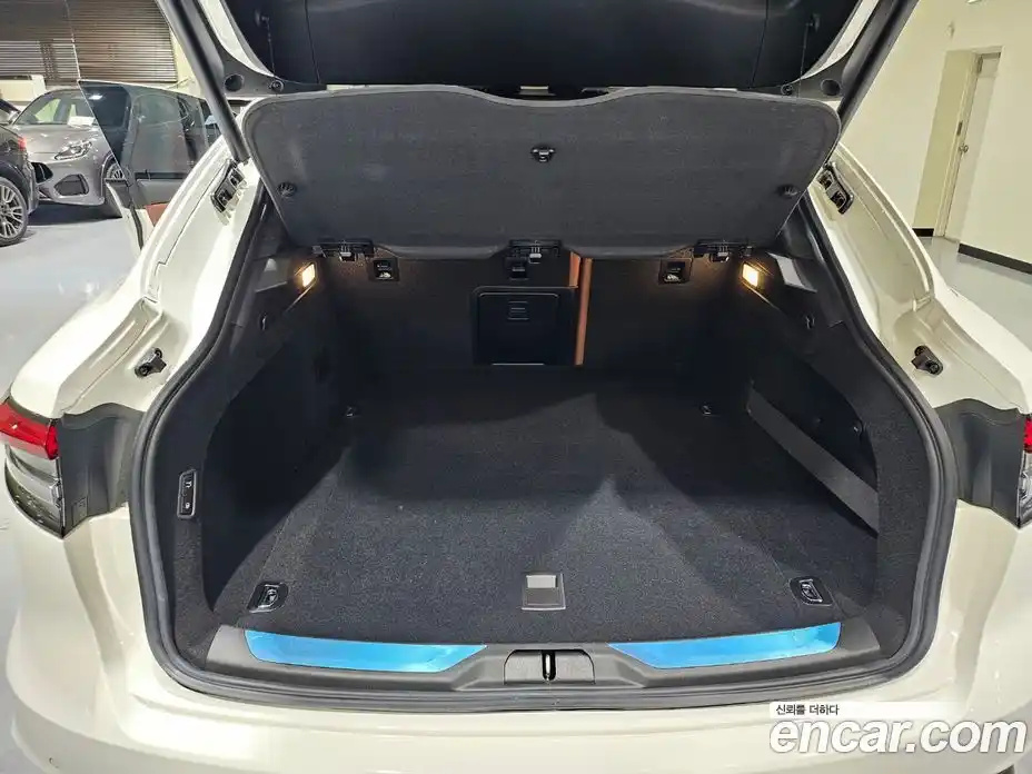 Maserati Levante 2023 3.0 гидро в Москве № 255960, фото 18