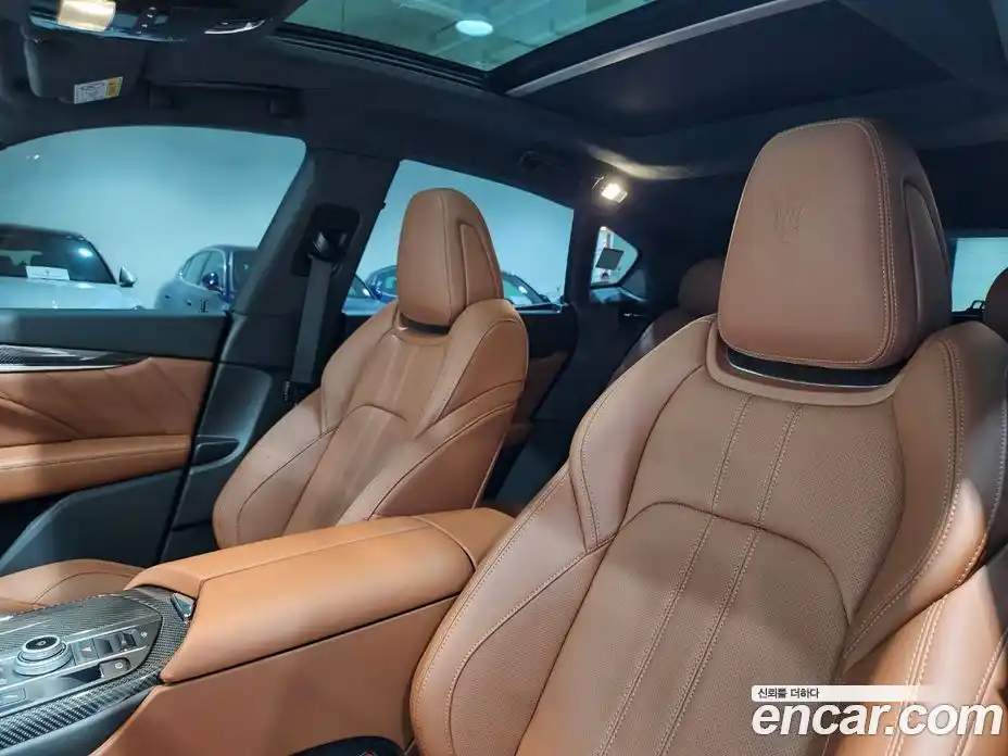 Maserati Levante 2023 3.0 гидро в Москве № 255960, фото 10