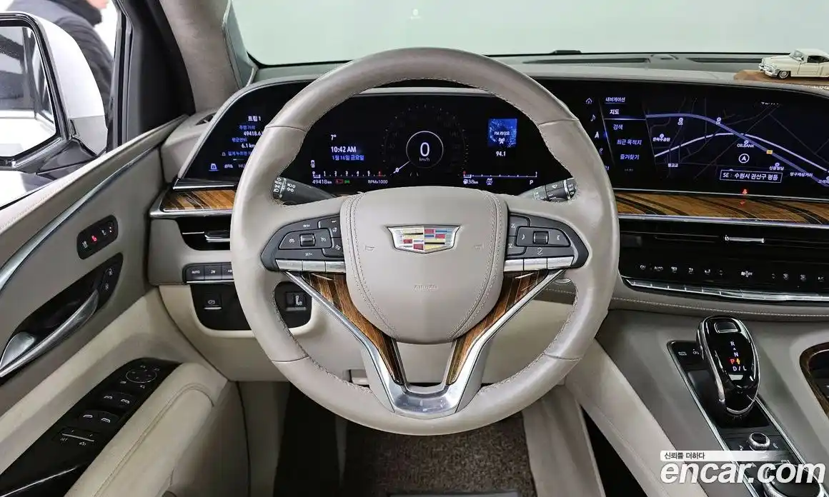 Cadillac Escalade 2023 6.2 гидро в Москве № 256416, фото 12