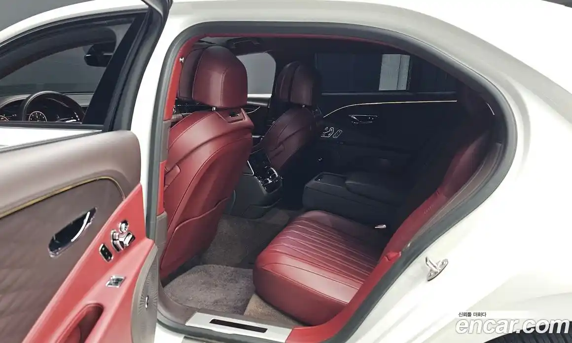 Bentley Flying Spur 2022 4.0 гидро в Москве № 256675, фото 11