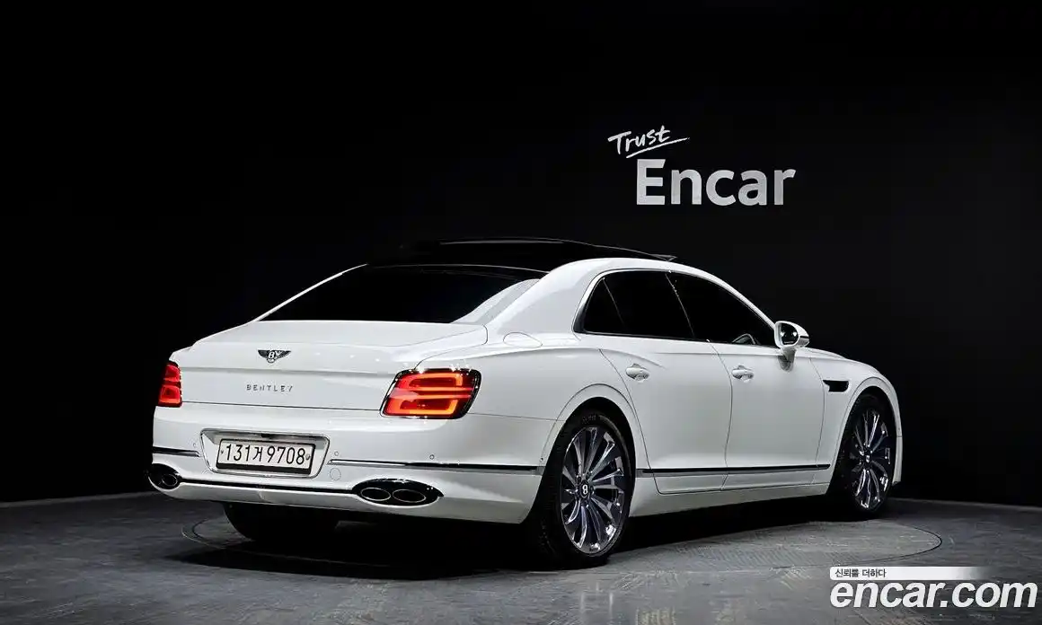 Bentley Flying Spur 2022 4.0 гидро в Москве № 256675, фото 2